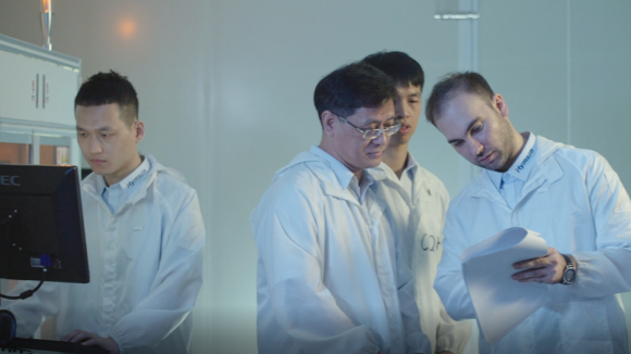 研发团队-研发、工程、技术类人员规模年均增长100%，人员结构不断优化。